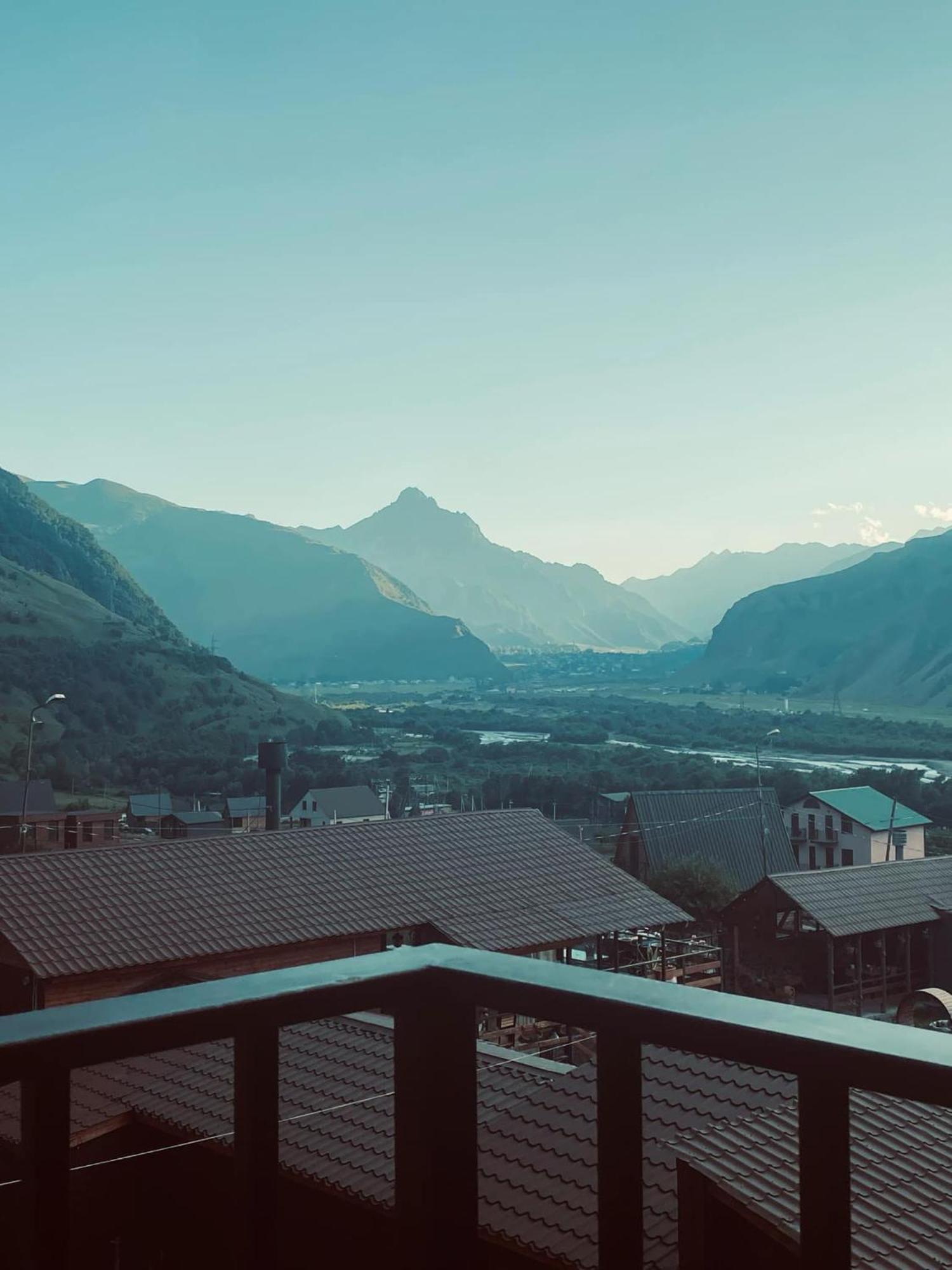 Melodia Kazbegi Hotel Bagian luar foto